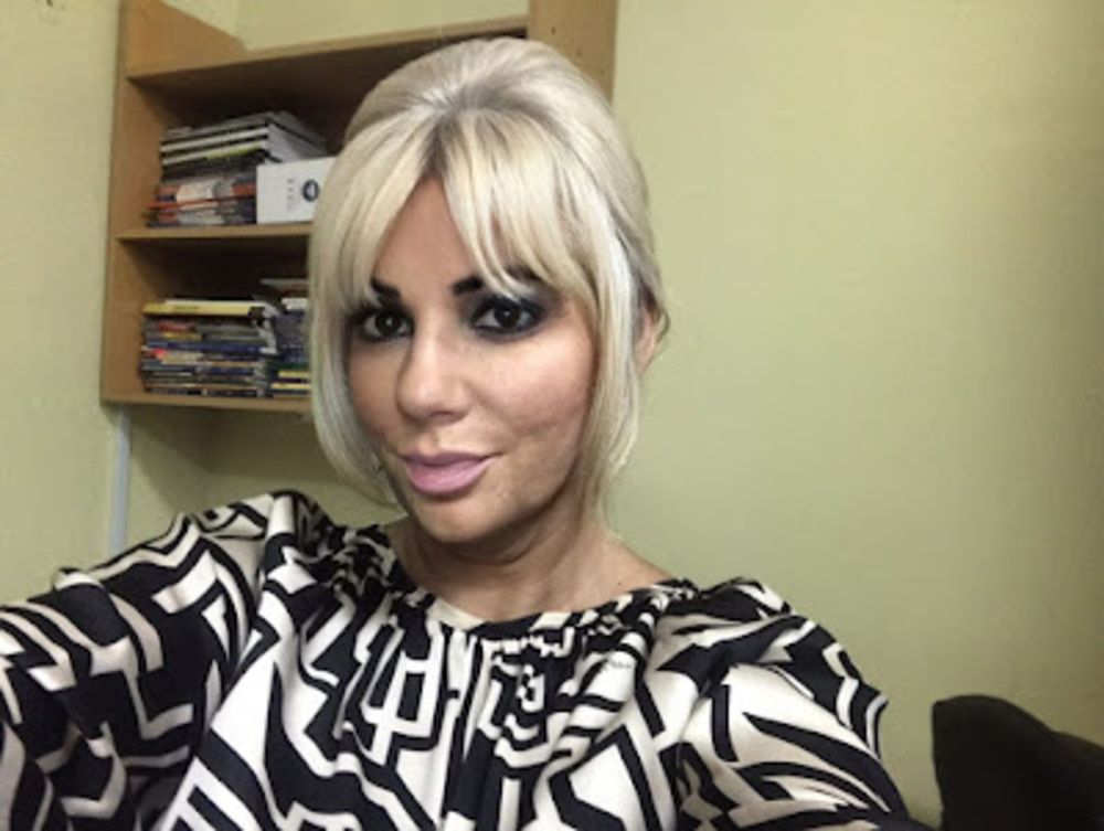 Meet your Posher, Lorie